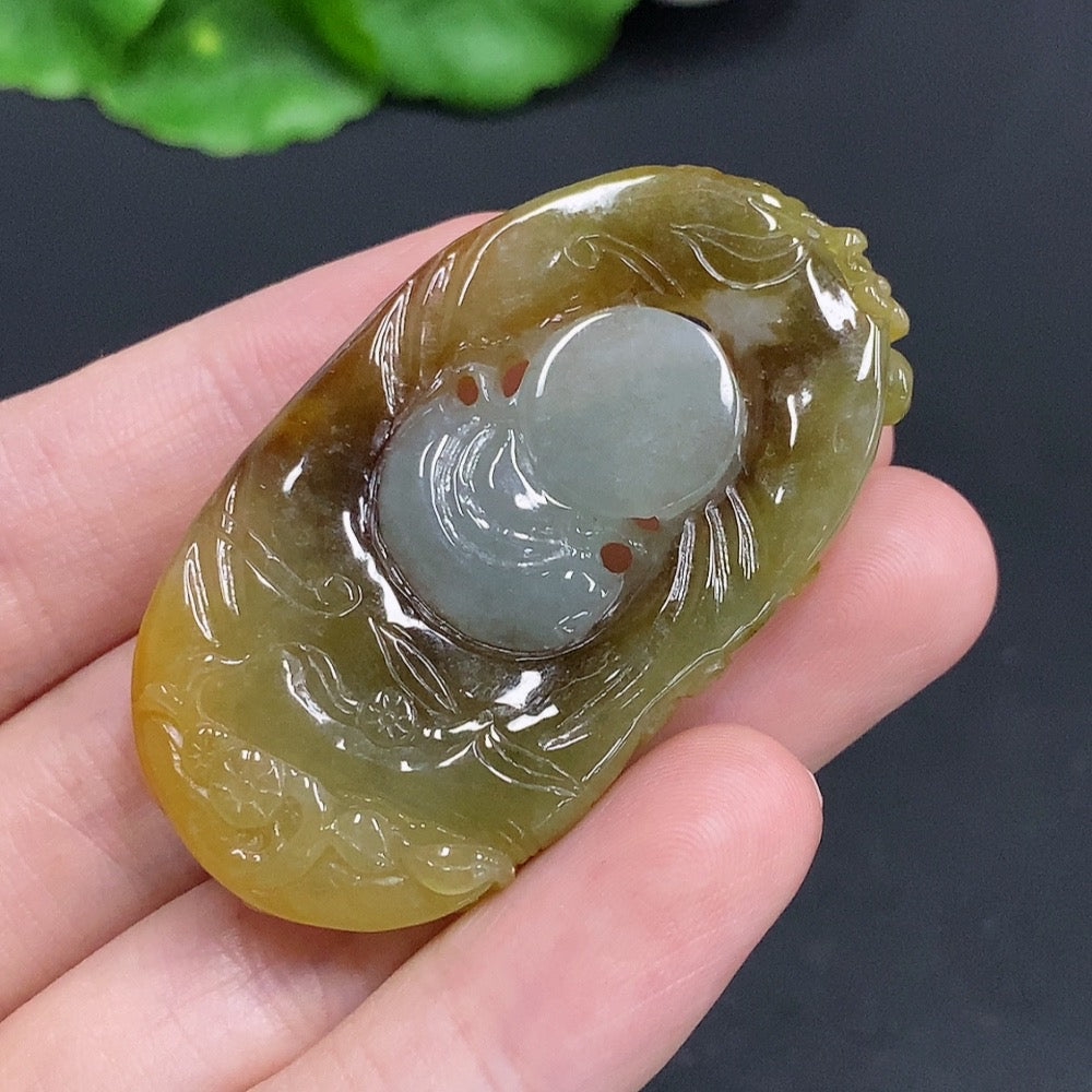 Jadeite Guanyin Pendant Total Weight: Approx. 22.4g Color Origin Undetermined