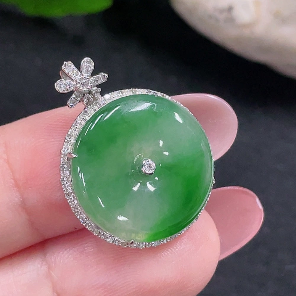 Jadeite Inlaid Pendant 18K Gold Total Weight Approx. 3.7g (with Diamond Accents)