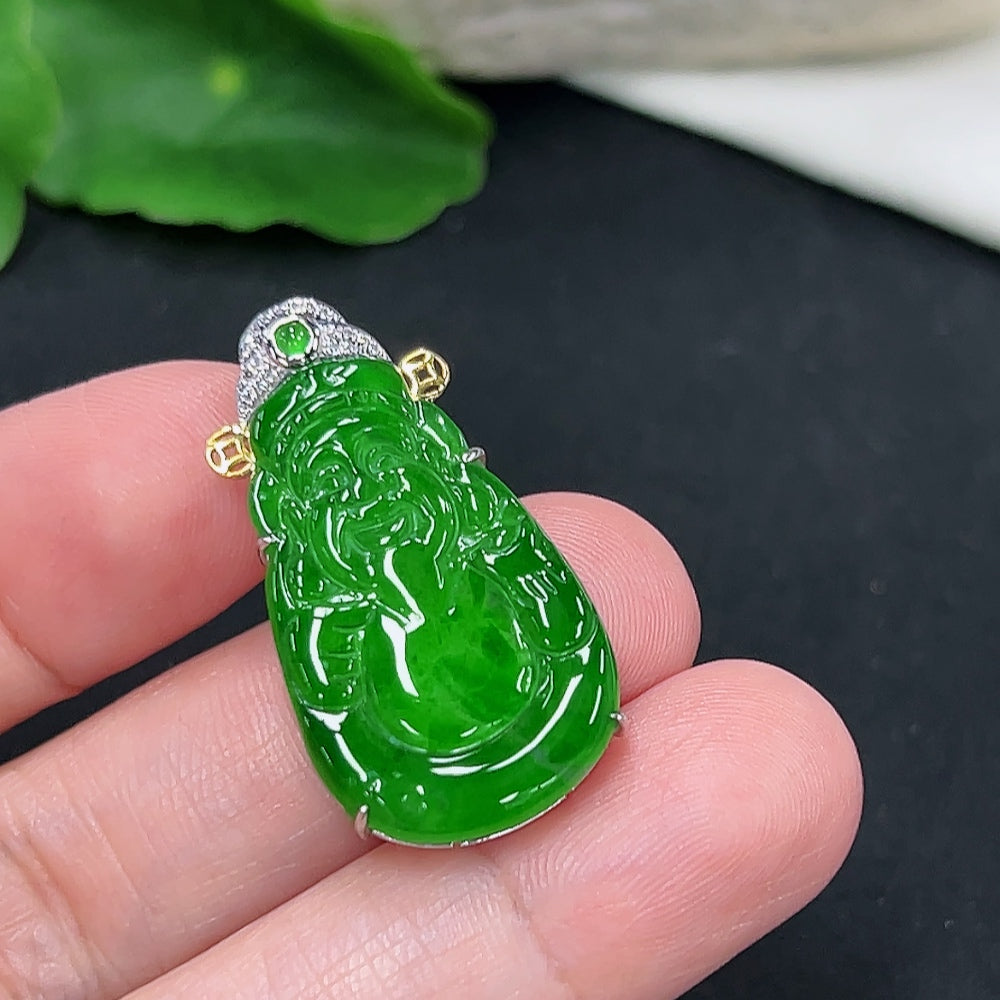 Jadeite K gold-embedded Maitreya pendant with a total product weight of approximately 4 grams (set with diamonds)