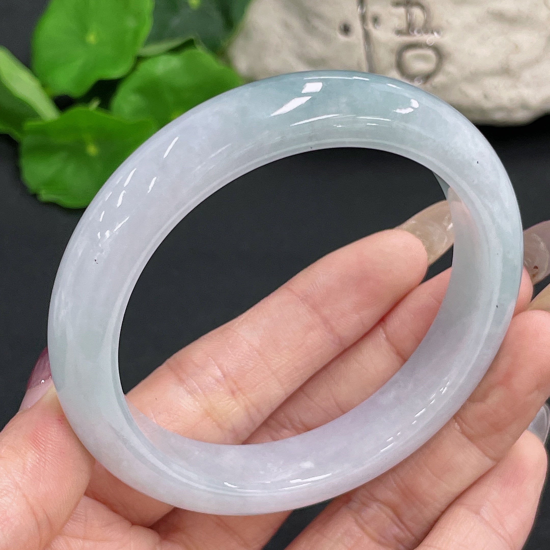 Jadeite round bracelet Size 56.2 Total weight approx. 55.09g