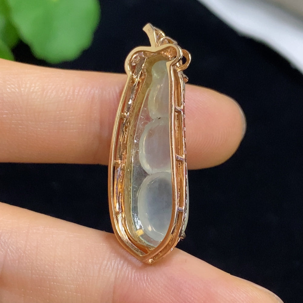 Jadeite Bean Inlay Pendant 18k Gold Inlaid Non-Diamond Total Weight Approx.4.39g