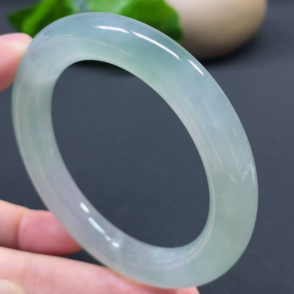 Jadeite Round Bangle