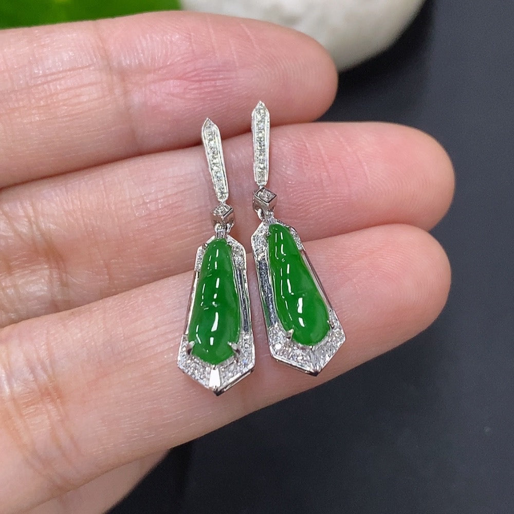 Jadeite Lucky Bean Earrings with 18K Gold Mounting, Total Weight Approx. 2.3g (Accented with Diamonds)
