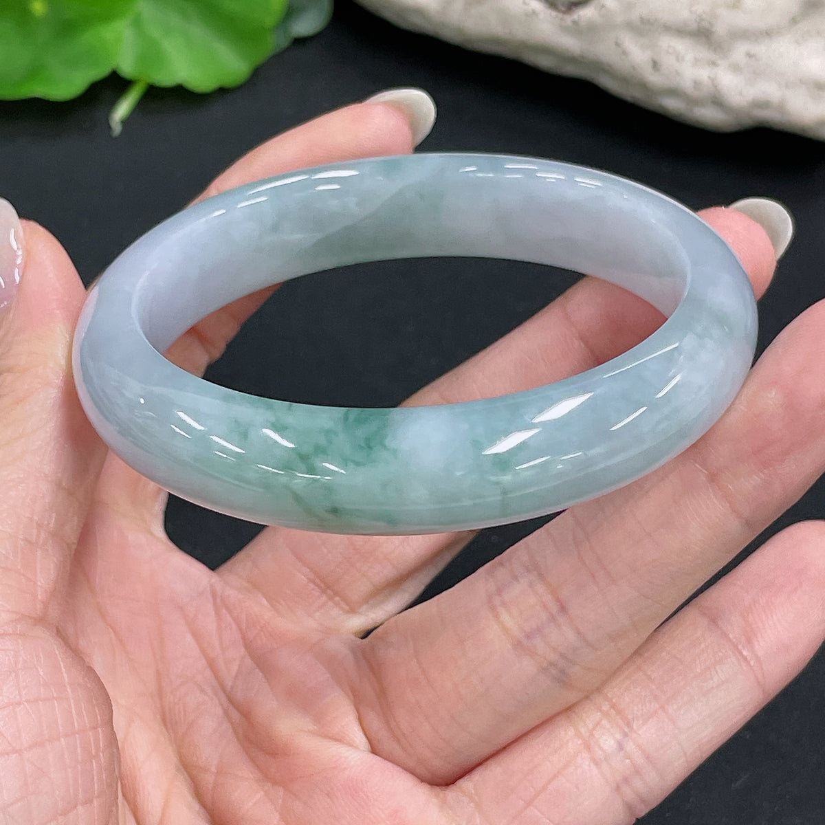 HKHQ jadeite round bangle, 54.6g, size 56.3, featuring smooth, polished jadeite with a glossy finish.