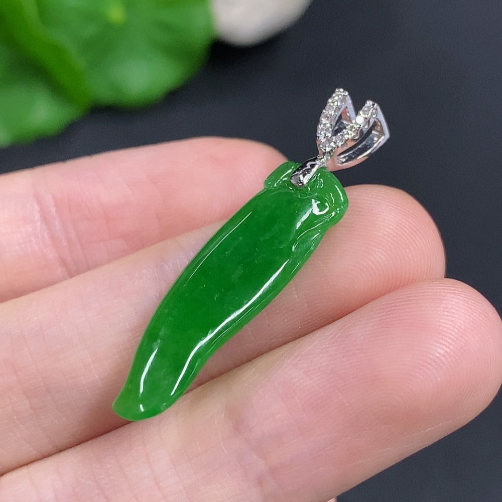 Jadeite Blessing Melon Pendant with 18K Gold Clasp, Set with Diamonds