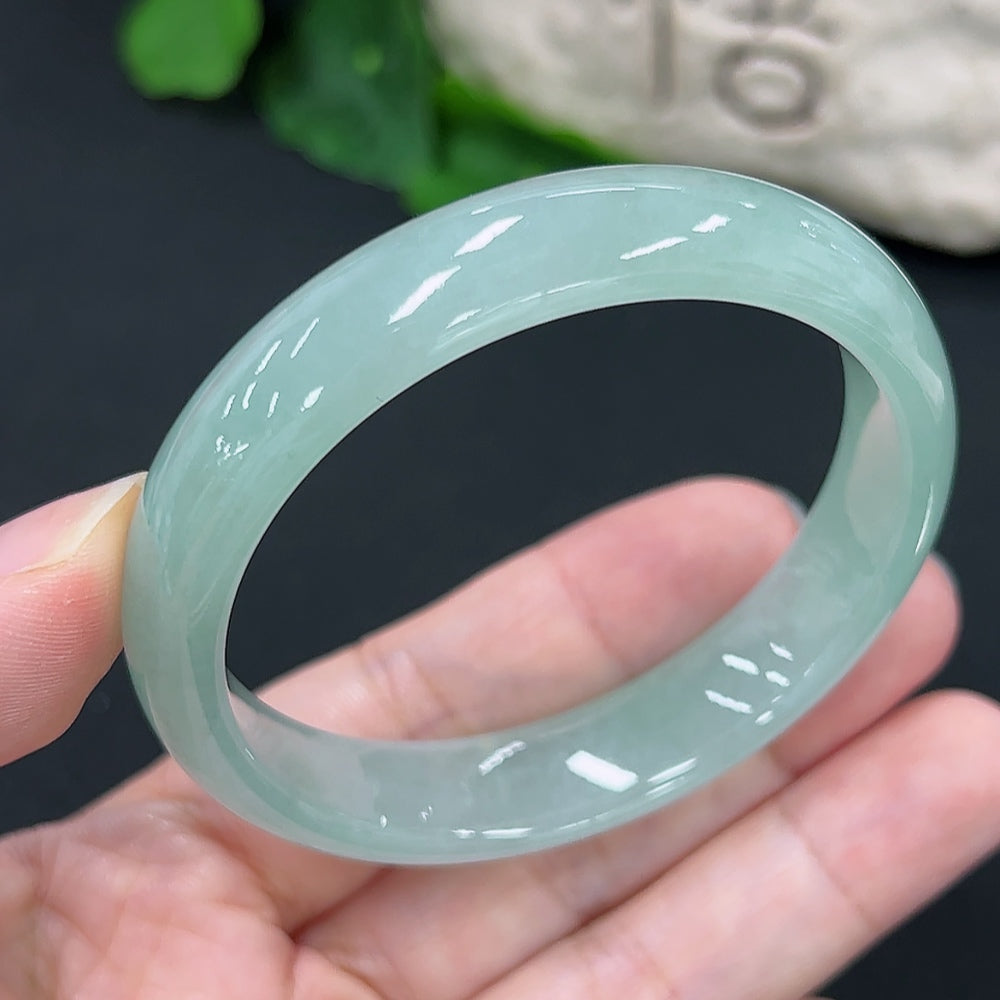 Jadeite Round Bangle