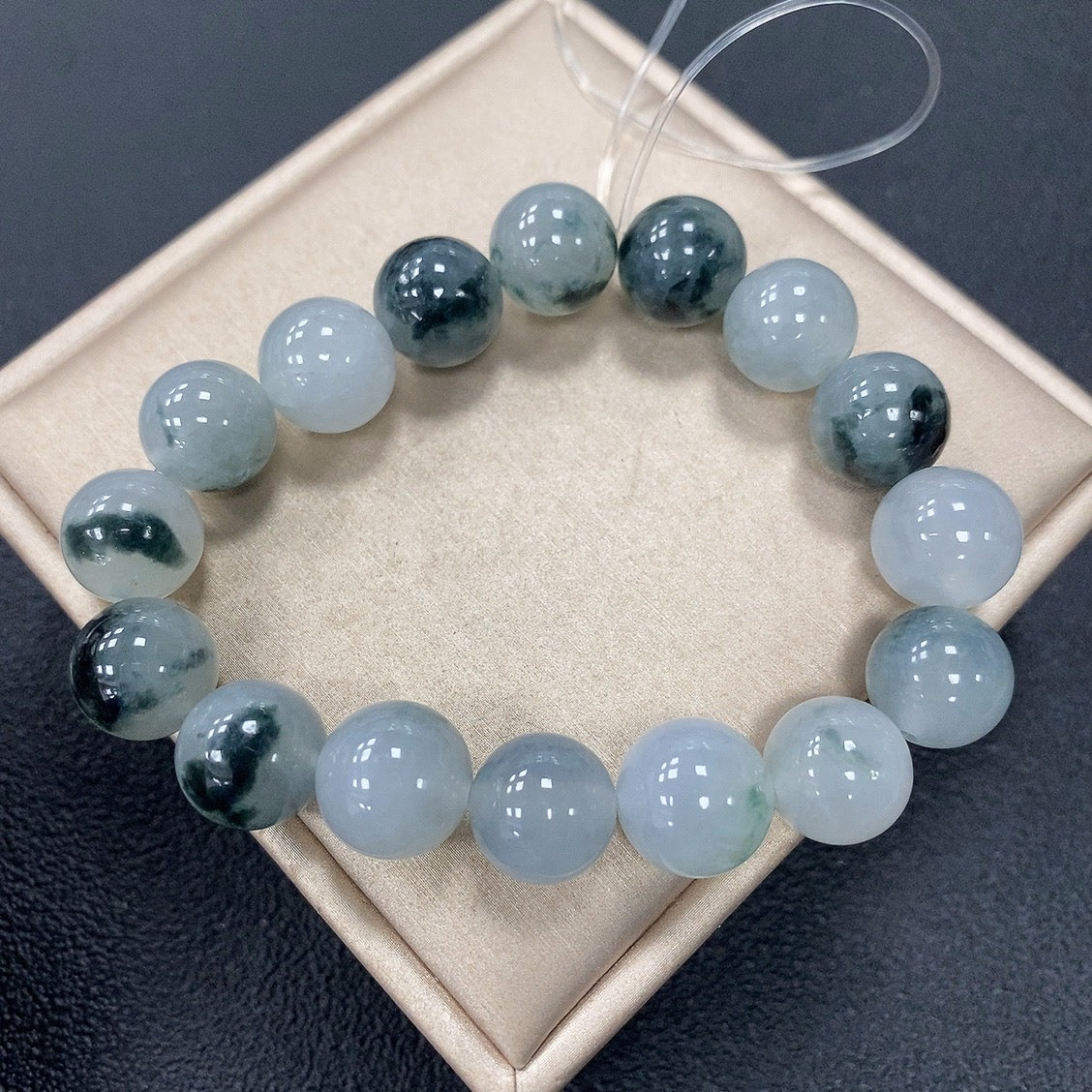 Jadeite Beaded Necklace with Floating Floral Patterns, Some Beads with Veins, Size 12.9