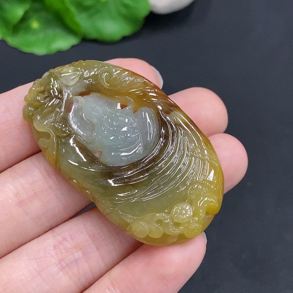 Jadeite Guanyin Pendant Total Weight: Approx. 22.4g Color Origin Undetermined