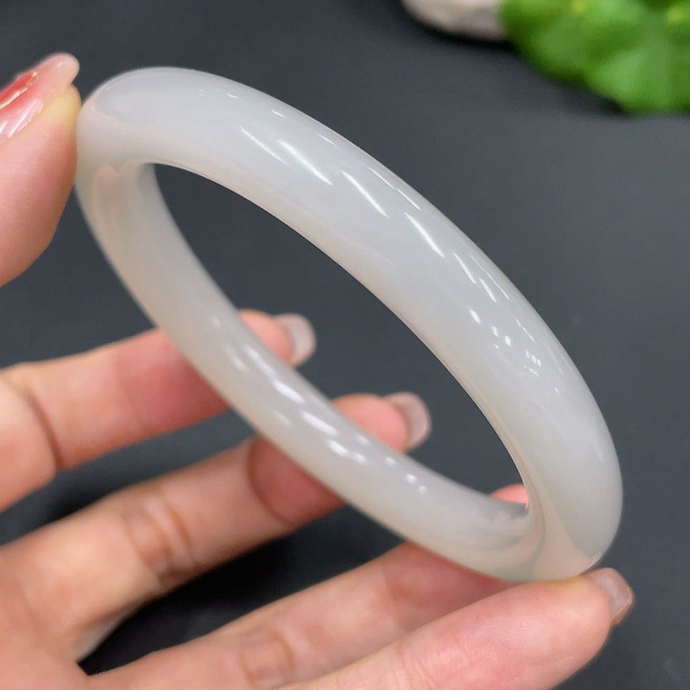 Hetian Jade Round Bangle Size 58.2 Total Weight Approx. 44.9g