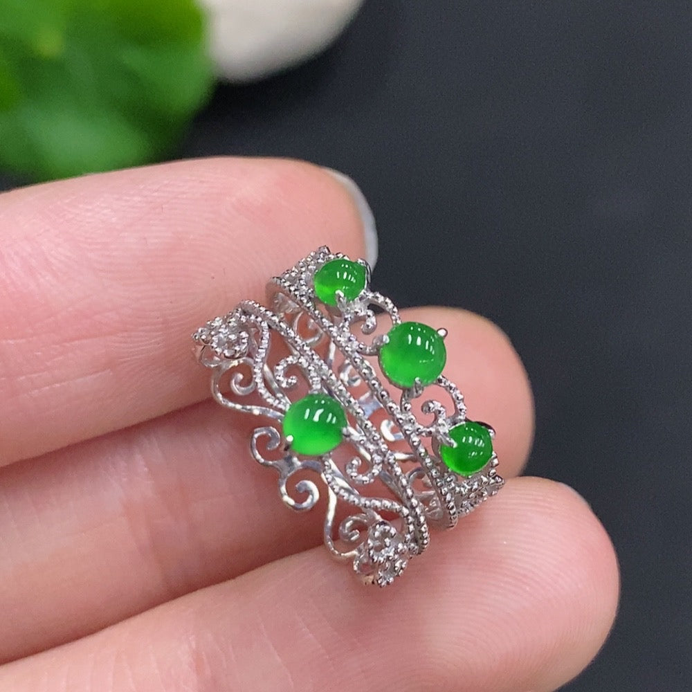 Jadeite Cabochon Solitaire Ring 18K Gold Size 9 Total Weight Approx. 2g