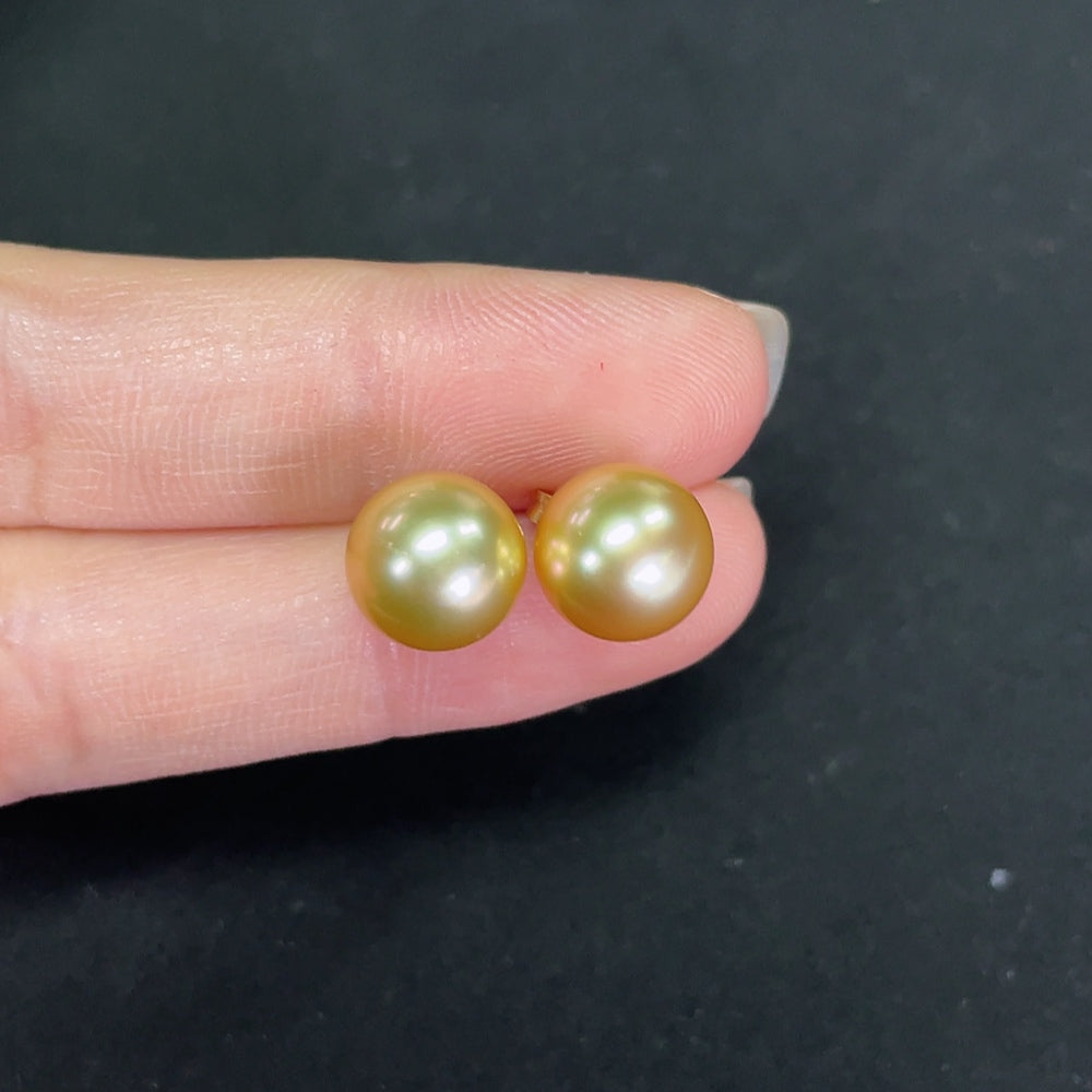 Saltwater pearl stud earrings with 14K gold settings, featuring 9.3mm pearls and a total weight of 2.66g.