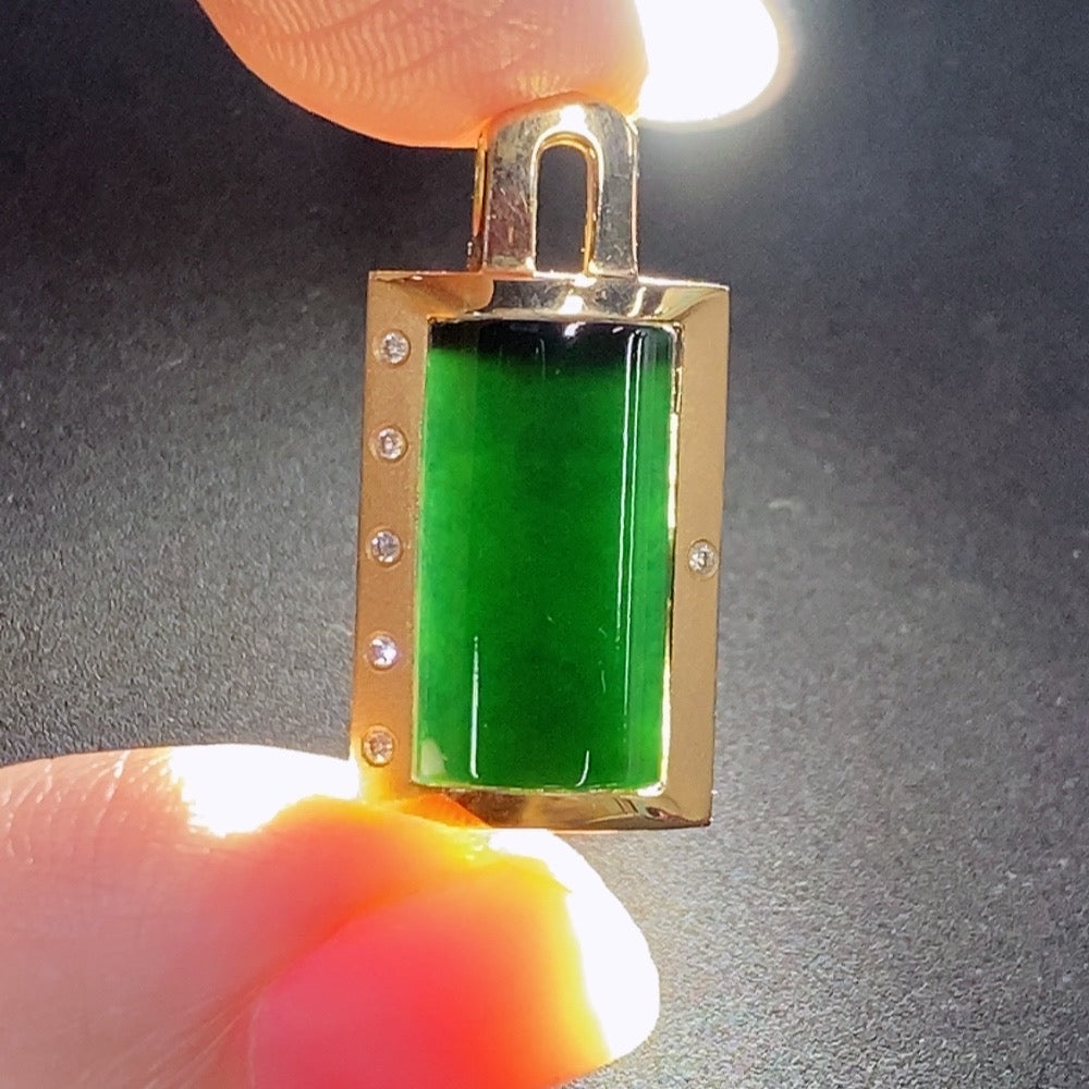 Jadeite inlaid pendant with 18K gold and diamond accents, elegant necklace showcasing intricate craftsmanship and luxurious details.