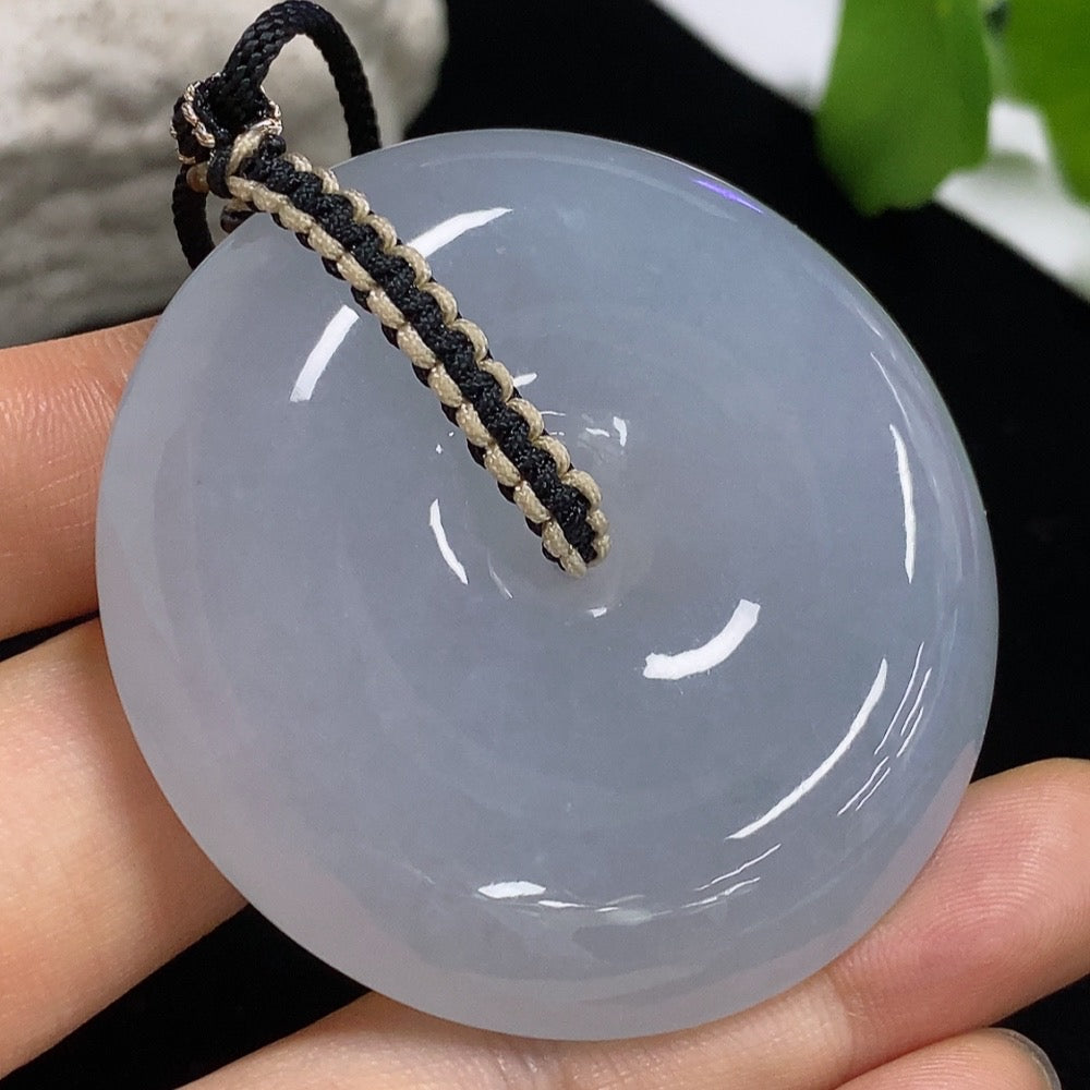 Jadeite Peace Knot pendant with beads and rope, crafted by HKHQ, featuring a non-gold jade jadeite design, weight approx. 71.15g