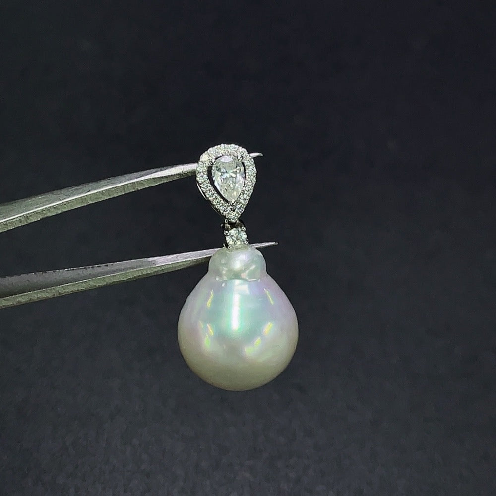 Seawater Pearl Non-Diamond 18K Gold Total Weight Approx. 6.84g
