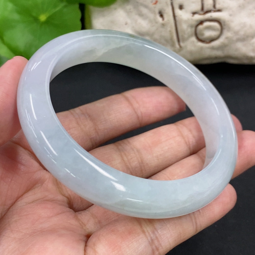 Jadeite Round Bangle