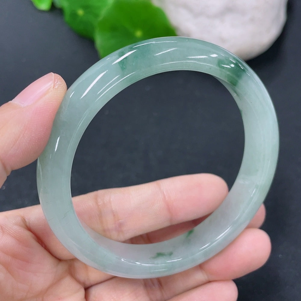 Jadeite round bracelet size 53.7mm total weight approximately 40.74g