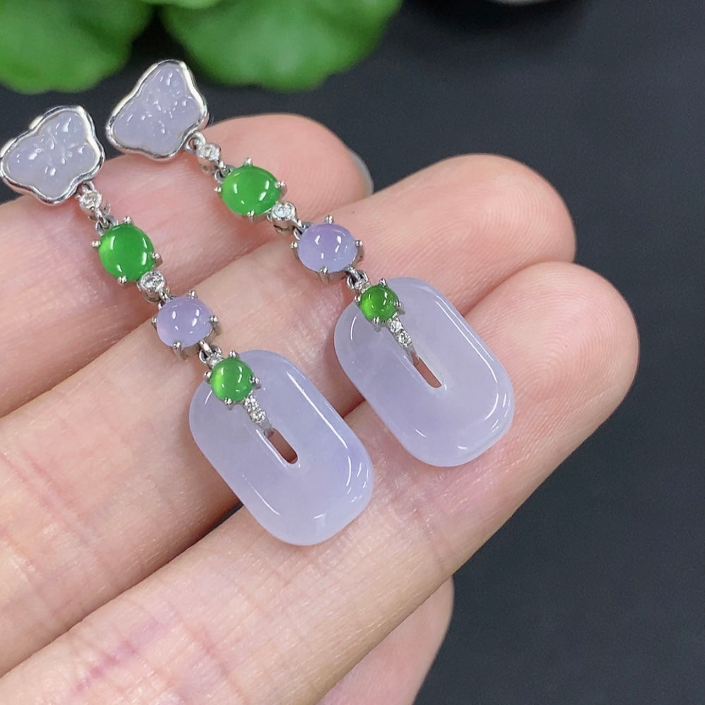 HKHQ jadeite earrings set in 18k gold with diamond accents, showcasing elegant jewelry design and craftsmanship.