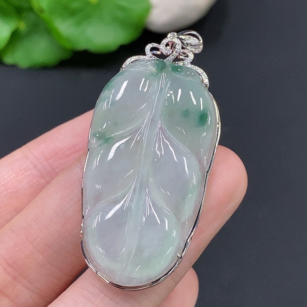 Jadeite Leaf Pendant 18k Gold Total Weight Approx. 8.03g