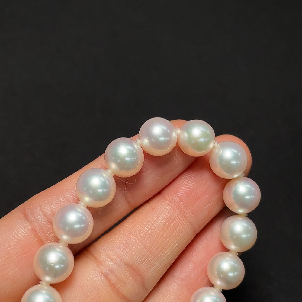 Saltwater Pearl Bracelet in 18K Gold with Diamond Accents